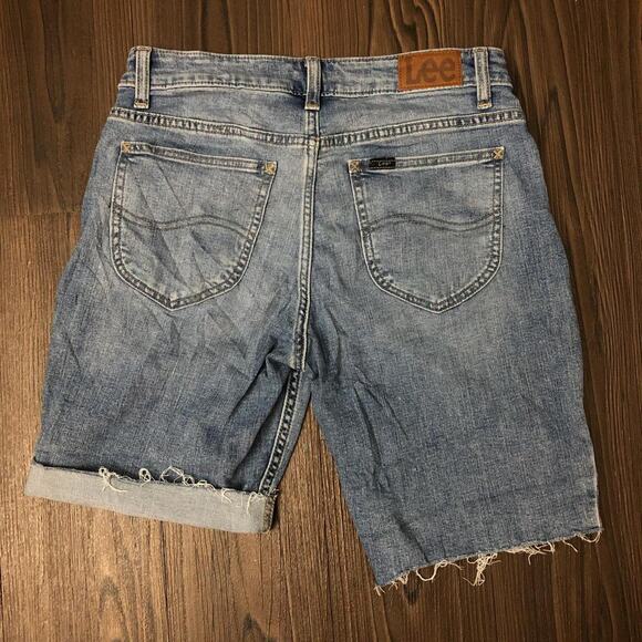 Women’s Denim Mid Rise Bermuda | Shorts Size 6 - Picture 2 of 4